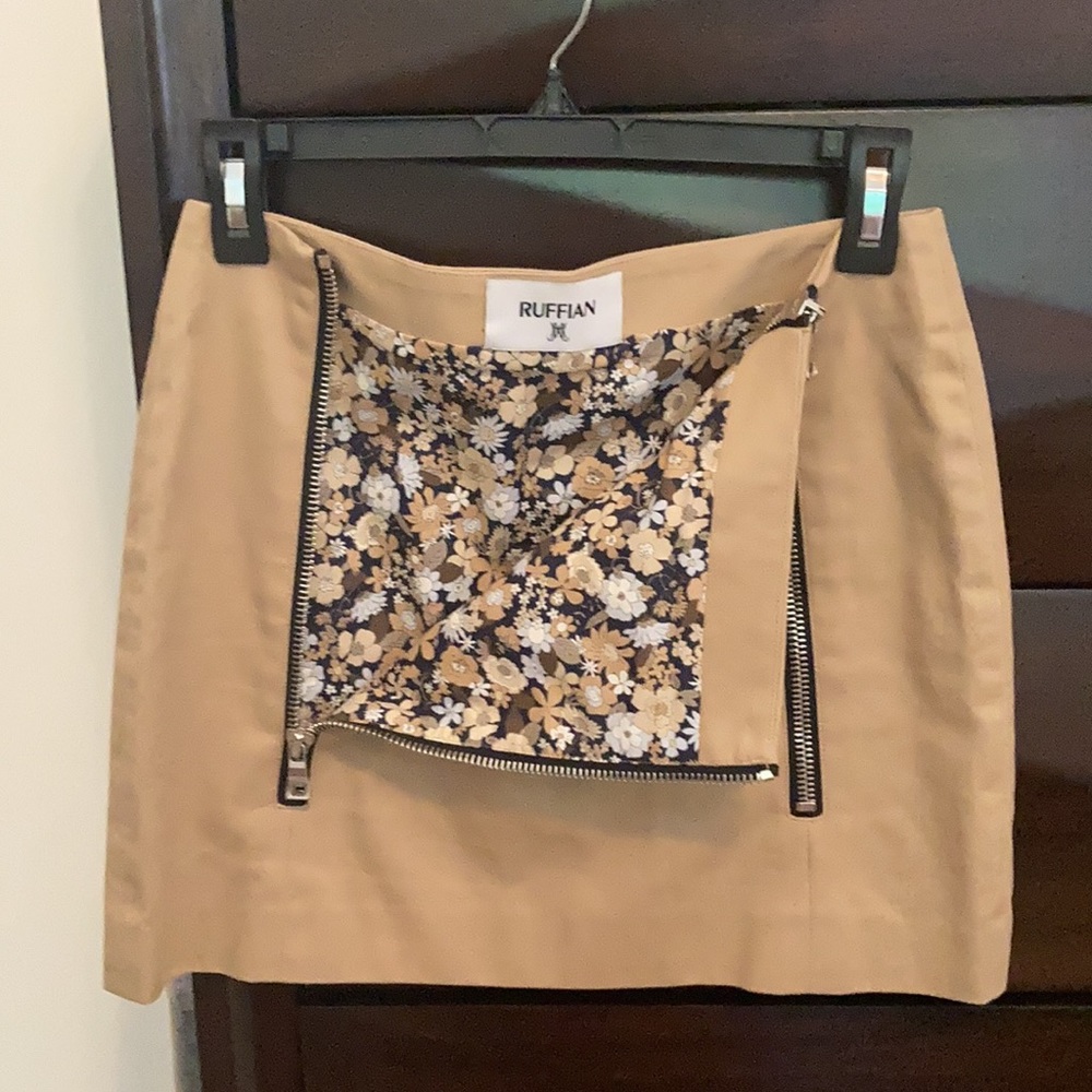 Ruffian zipper skirt! Size 2 great condition made in US
